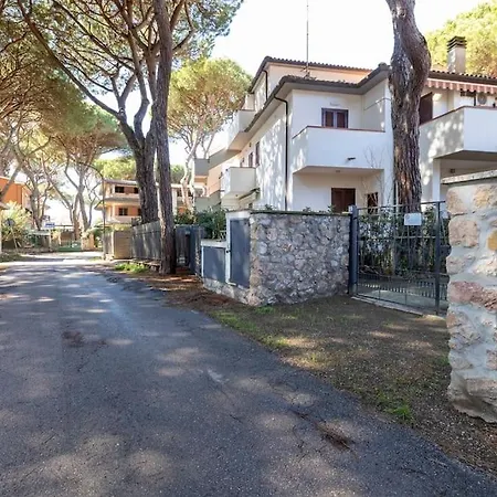 Apartment A Due Passi Dal Mare *