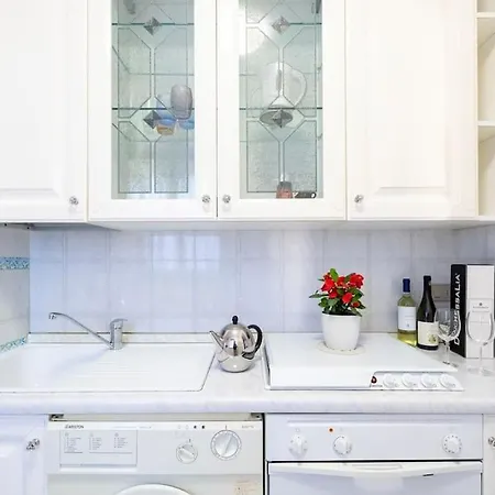 A Due Passi Dal Mare Apartment *